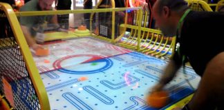 Pac-Man Air Hockey – Video
