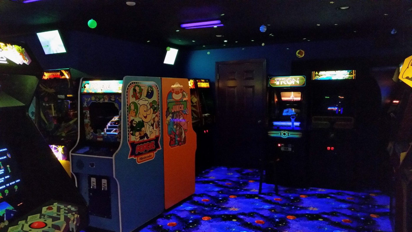 Starbase Alpha Arcade – Un salón de Arcadas consecuencia del huracán Katrina