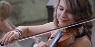 Final Fantasy VII Aeris’s Theme (Violín & Piano Dueto) Taylor Davis & Lara de Wit Final Fantasy VII Taylor Davis dueto con Lara de Wit