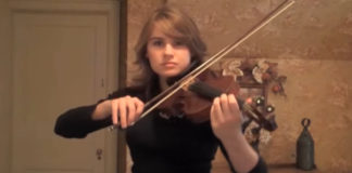 Metal Gear Solid 4 interpretado en Violín por Taylor Davis Metal Gear Solid 4 interpretado en Violín por Taylor Davis