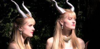 World of Warcraft Elwynn Forest interpretado por Camille y Kennerly Kitt World of Warcraft Elwynn Forest interpretado por Camille y Kennerly Kitt