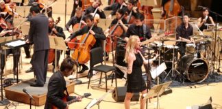 Snake Eater interpretada por la Video Game Orchestra Snake Eater interpretada por la Video Game Orchestra