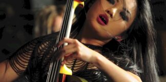 Call of Duty Black Ops 2 presentando a Tina Guo Call of Duty Black Ops 2 presentando a Tina Guo