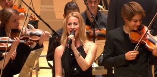 Still Alive arreglo por la Video Game Orchestra Still Alive arreglo por la Video Game Orchestra