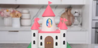 Queque de melocotón del castillo de la princesa Peach Queque de melocotón del castillo de la princesa Peach