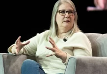 Amy J. Hennig – Biografía Amy J Hennig - Biografía