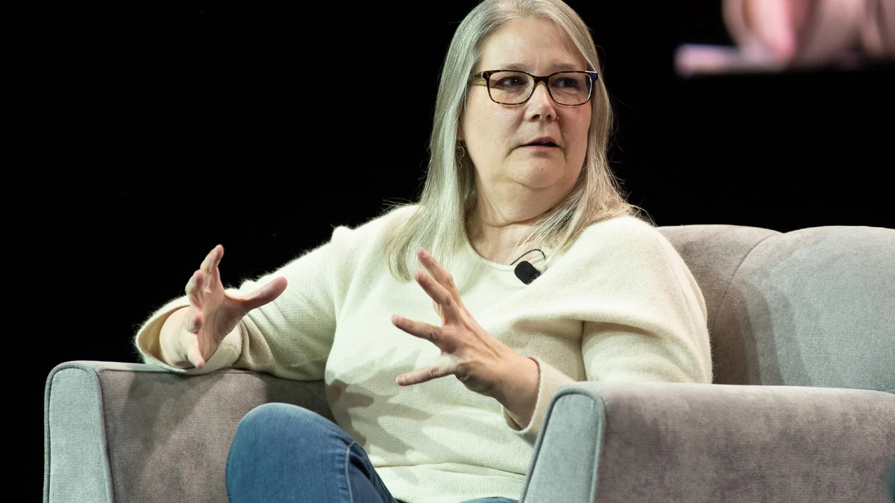 Amy J Hennig - Biografía Amy J Hennig - Biografía