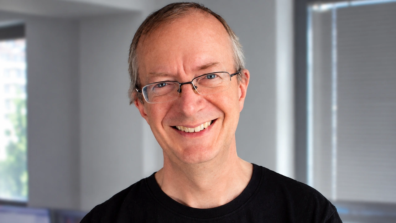 Julian Gollop - Biografía Julian Gollop - Biografía